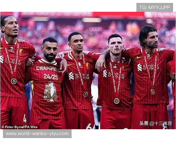 欧洲豪门激战升级，明星球员转会风云引发球迷热议